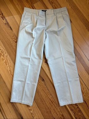 Dockers Men's Light Khaki Pleated Chino Pants